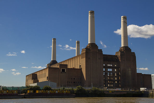 640px-Battersea_Power_Station_from_the_river